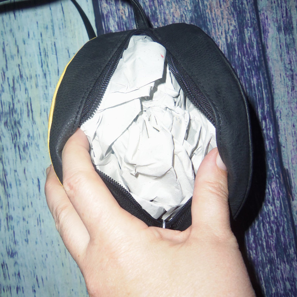 Emoji Smiley Face Crossbody Purse - Picture 5 of 7